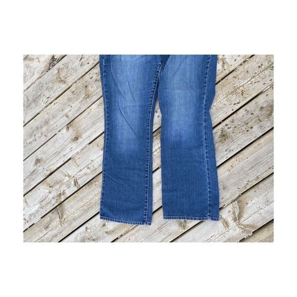 Old Navy Jeans The Flirt 2011 Mid Rise Boot Cut Sz 16 - Picture 11 of 12